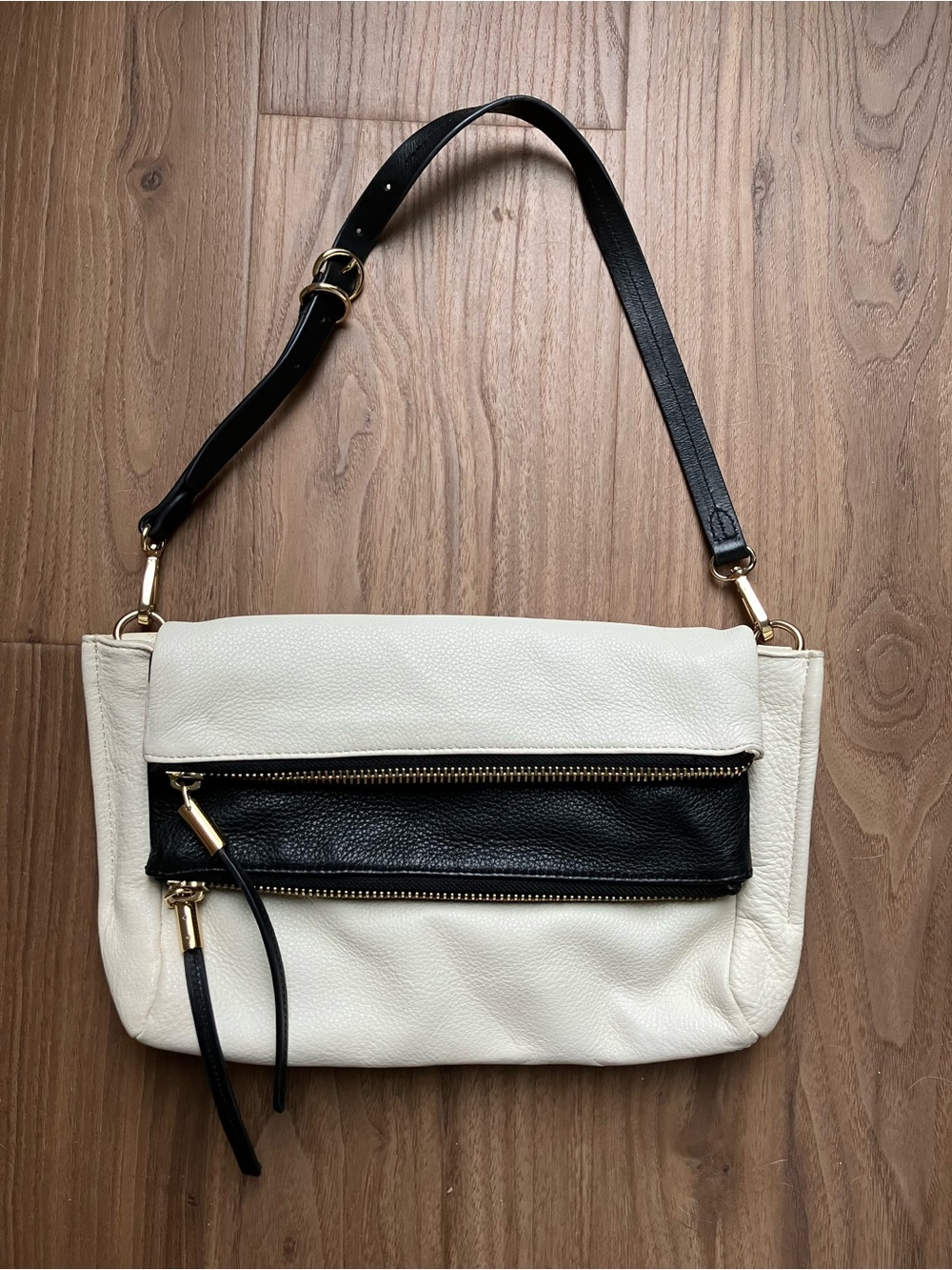 Vince Camuto White and Black Leather Shoulder Bag